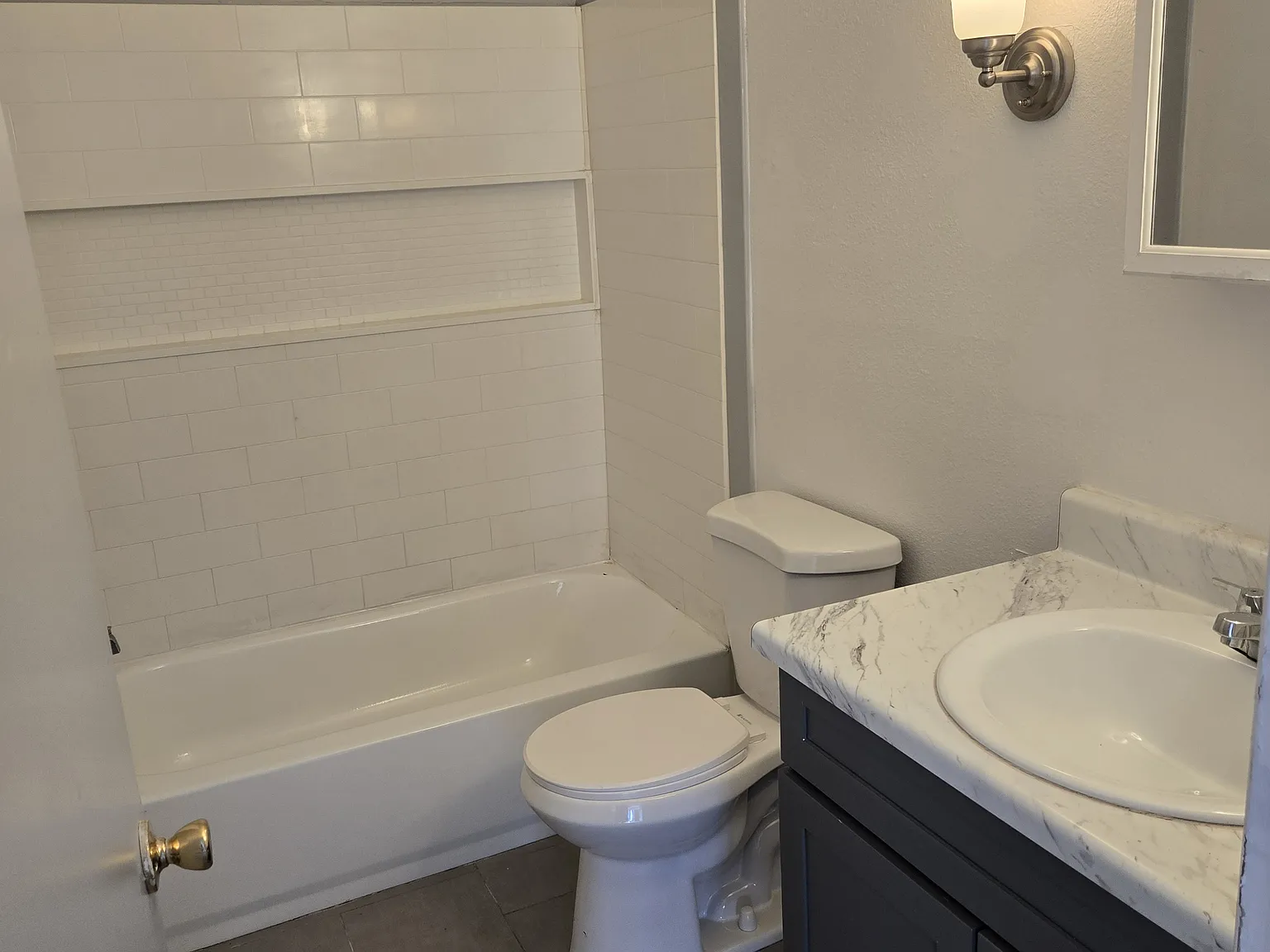 Studio, 500 sqft, $850 — Photo 3