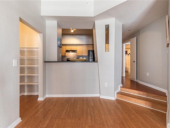 4th image of 2410 W Azeele St Unit 230