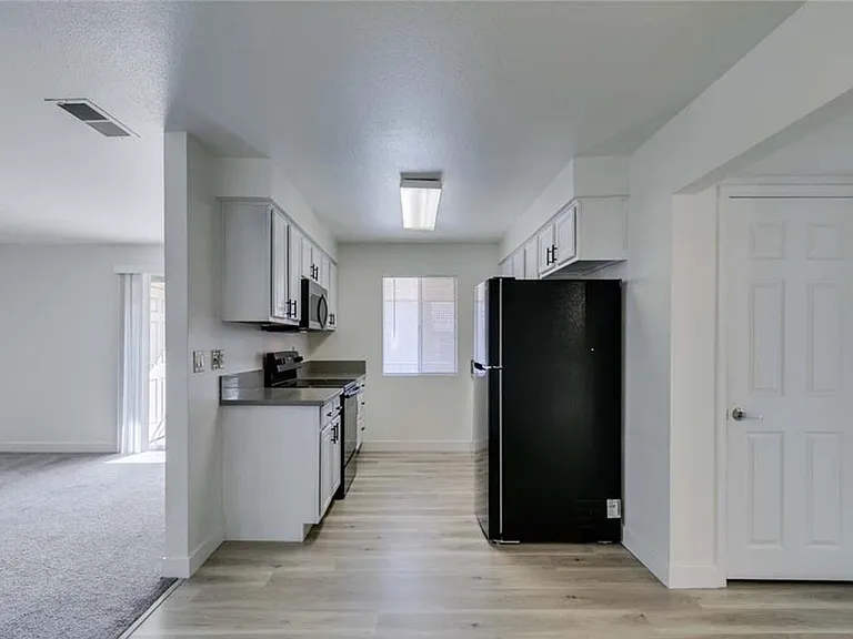 5260 River Glen Dr #268 — Photo 16