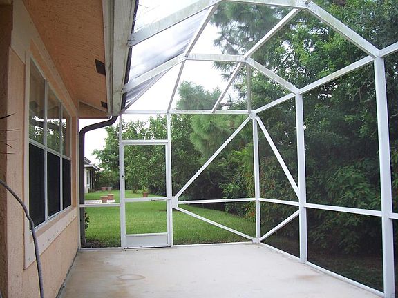 2nd image of 280 Coral Trace Cir W