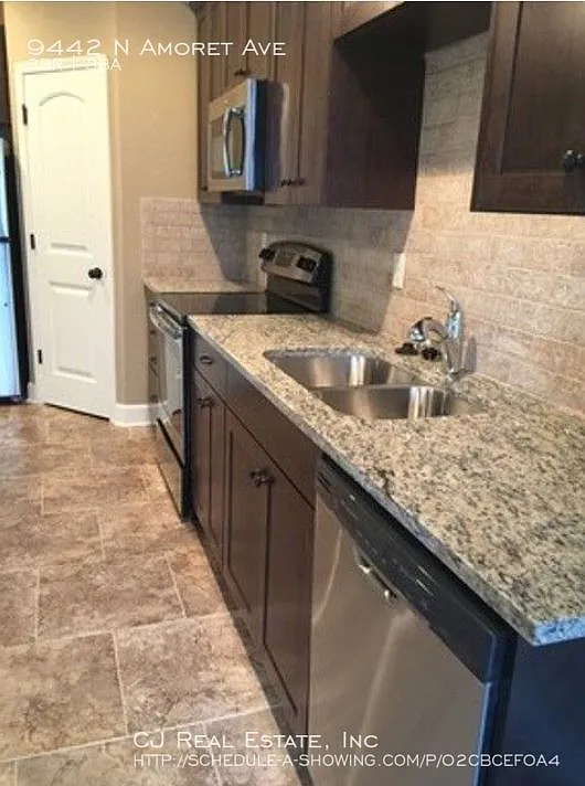 3 bed, 2.5 bath, $1,795 — Photo 4