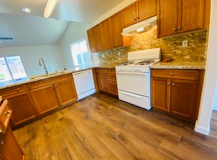 11418 Trabancos Dr, Bakersfield, CA 93311