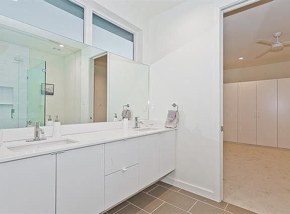5th image of 3603 Dorothy Ave