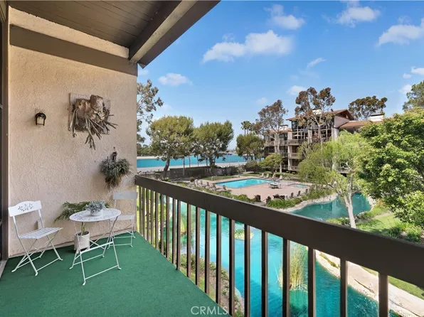 7205 Marina Pacifica Dr S, Long Beach, CA 90803