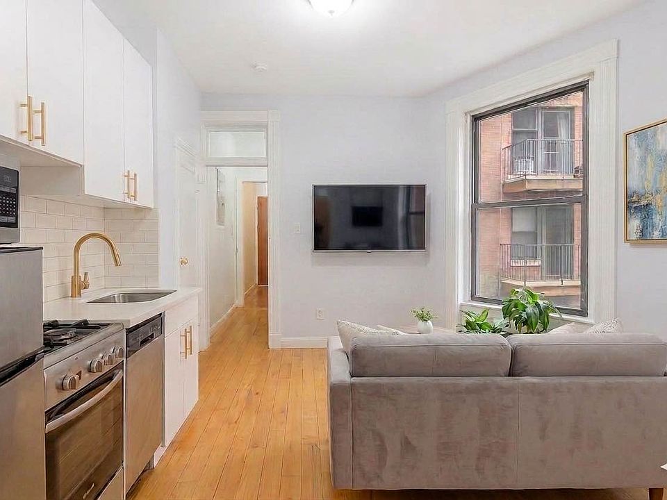 1st image of 17 Saint Marks Pl APT 8