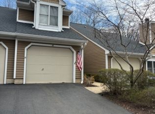 26 Cambridge Rd, Bedminster, NJ 07921