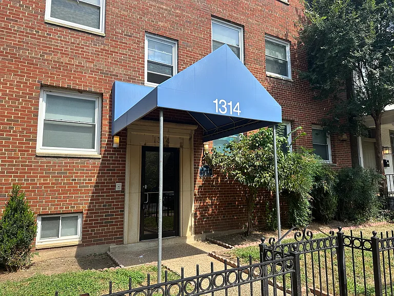 1314 K St SE #203 — Photo 1