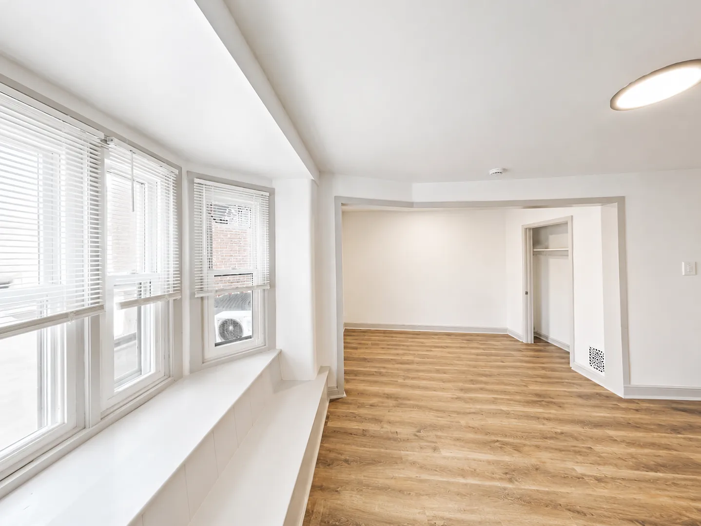 2 bed, 1200 sqft, $2,125 — Photo 3