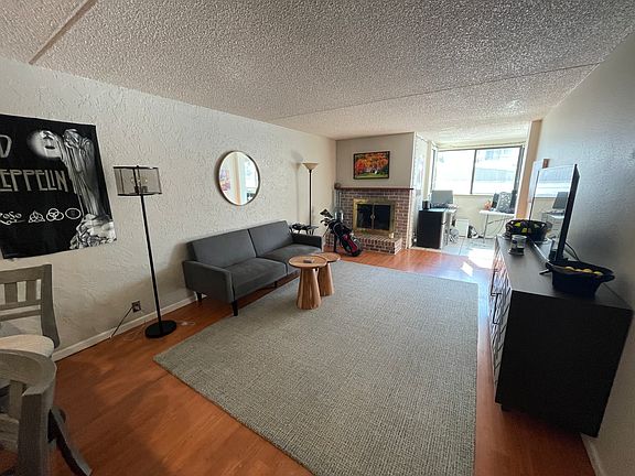 5th image of 805 29th St APT 257