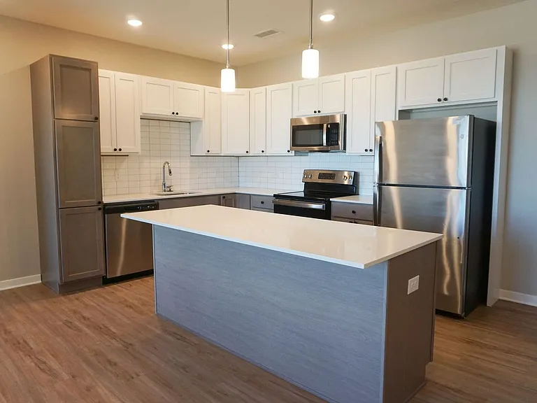 Level at Village Gardens — Photo 45