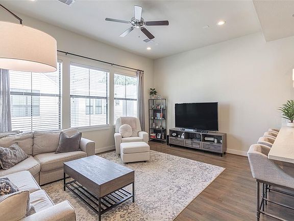 4th image of 3912 Tulane Oak Dr