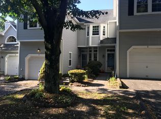 5 Rivendell Dr, Shelton, CT 06484