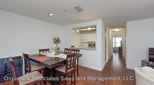 3rd image of 4032 Crockers Lake Blvd