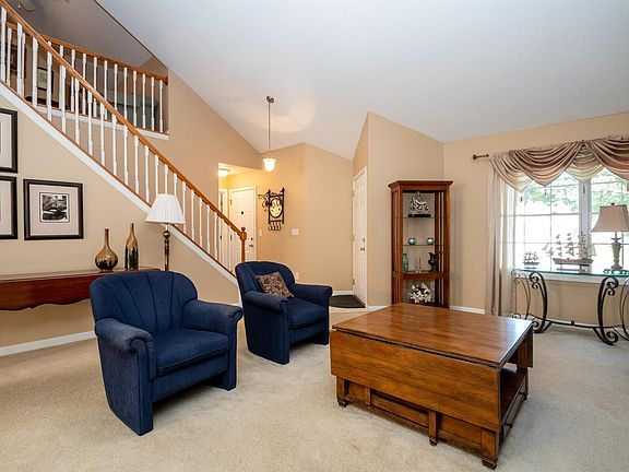 5th image of 10 Elk Ct