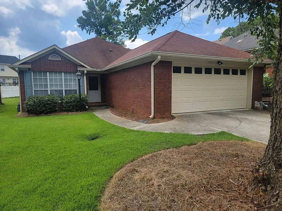 2910 Pointewest Dr