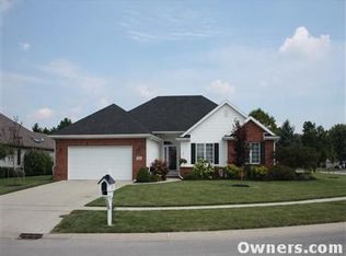 713 Sweetwater Dr, Oregon, OH 43616