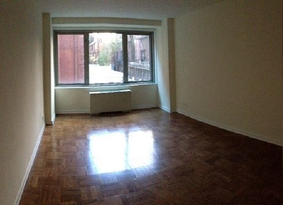 3rd image of 444 E 82nd St APT 2R