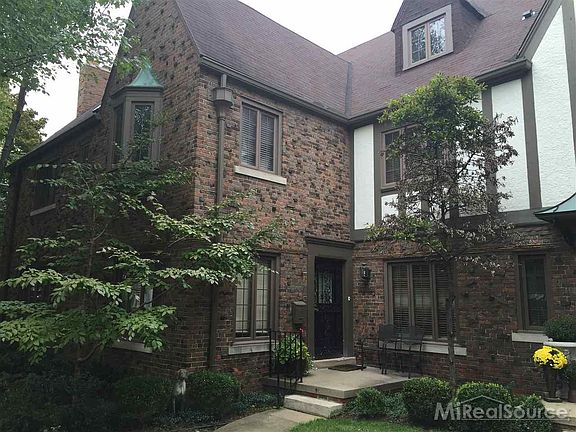 2nd image of 17605 Maumee Ave #6