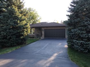 10S320 Oneill Dr, Burr Ridge, IL 60527