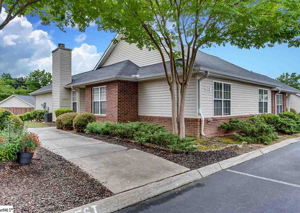 1st image of 218 Woodruff Park Ln