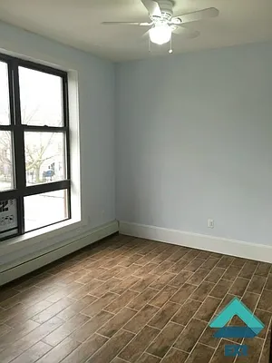 Rented by EXR | media 40