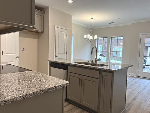 2nd image of 1021 Vida Way