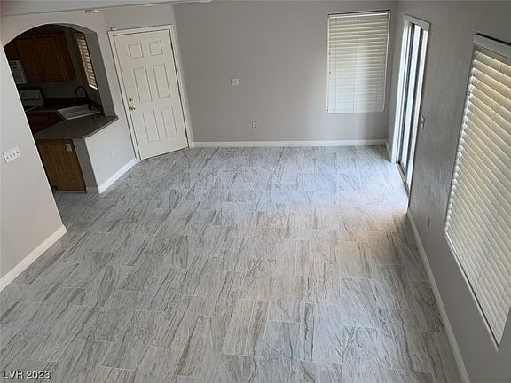 3rd image of 5063 Lime Kiln Ave