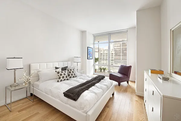 Rented by Halstead Real Estate | media 10