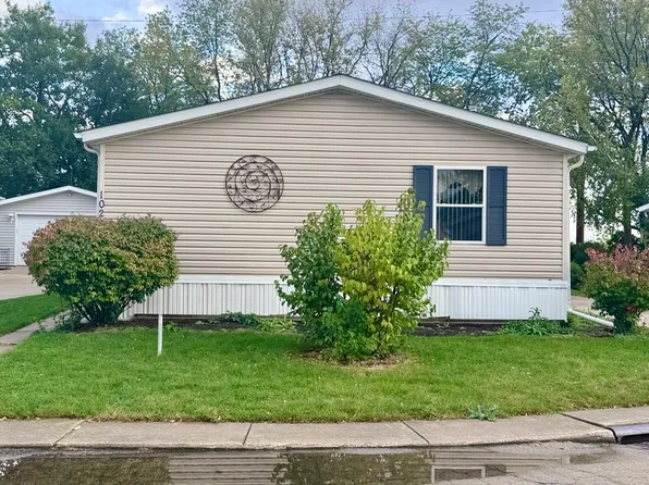 1022 S 10th St, Dekalb, IL 60115