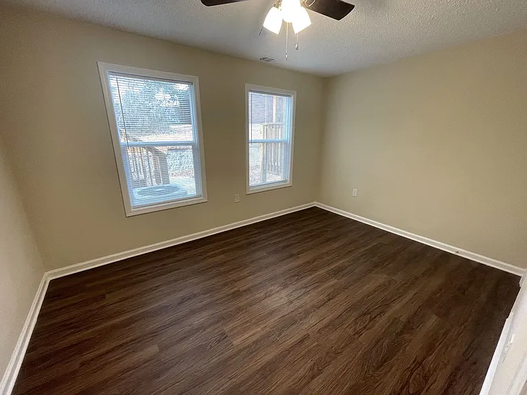 75 Venita Dr — Photo 10