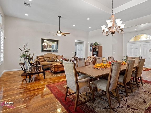4th image of 2218 Crocus Dr