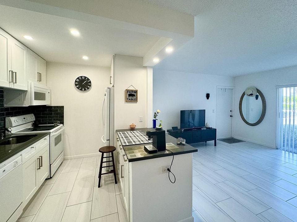 1st image of 4501 S Ocean Blvd APT E5