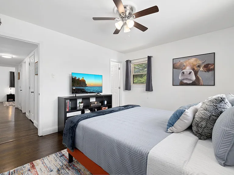 3364 Darvany Dr — Photo 17