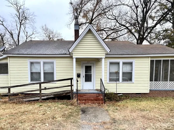 103 Walker St, Chester, SC 29706