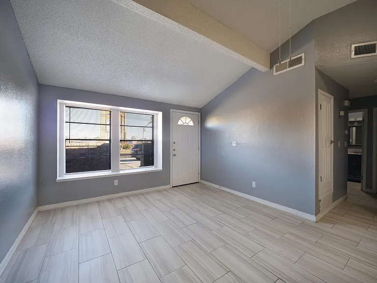 1901 Lake Omega St #A — Photo 5