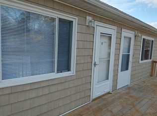 512 9th Ave APT F, Parkersburg, WV 26101
