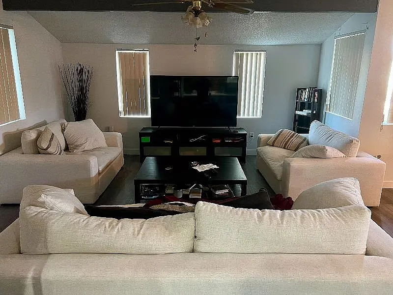 4 bed, 2043 sqft, $1,250 — Photo 3