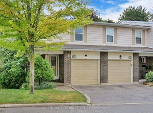 105 Carlton Rd #8, Markham, ON L3R 1Z8