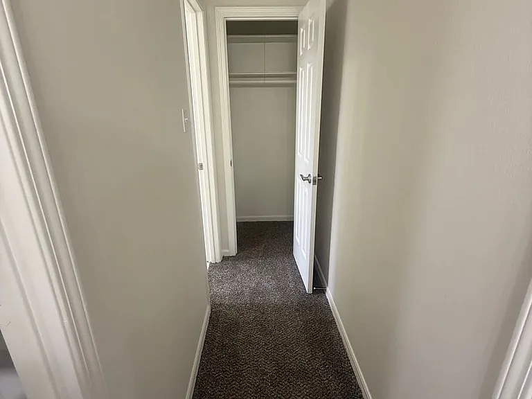206 Cambridge Rd — Photo 17