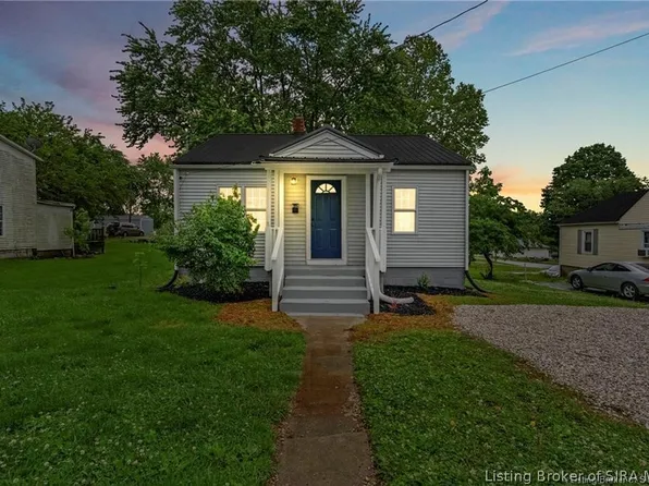 612 N College Avenue, Salem, IN 47167
