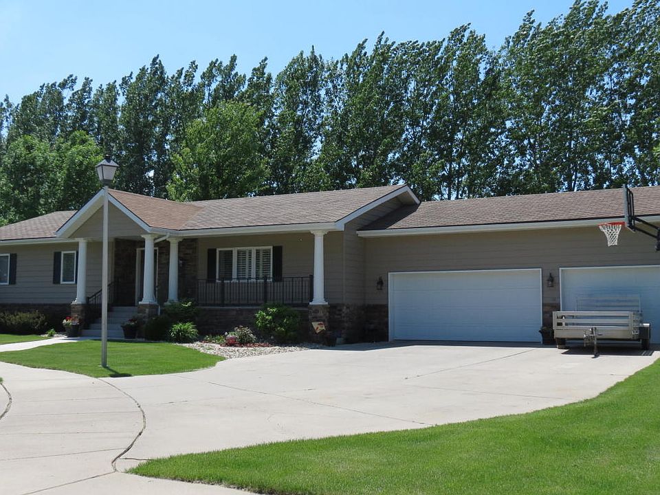 1st image of 1015 Cherrywood Ln