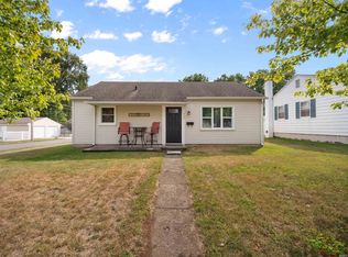 902 Phillip St, Auburn, IN 46706