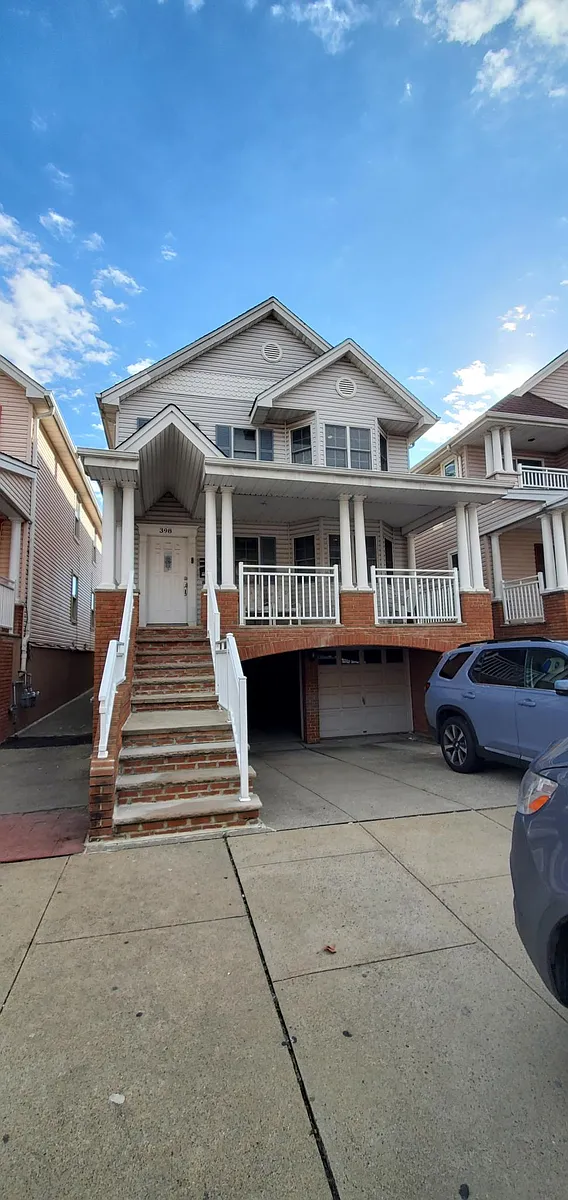 Building Photo - 398 Avenue C #2