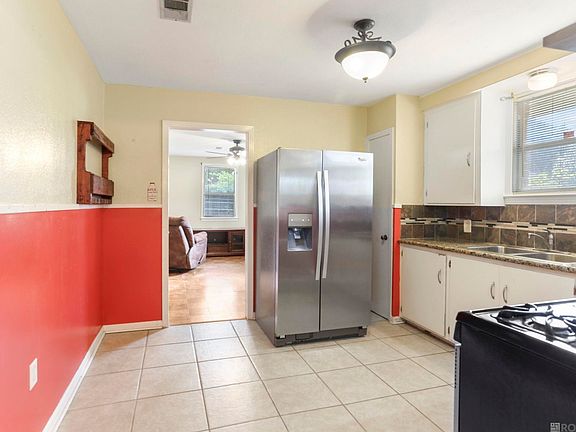 5th image of 312 W Ascension St