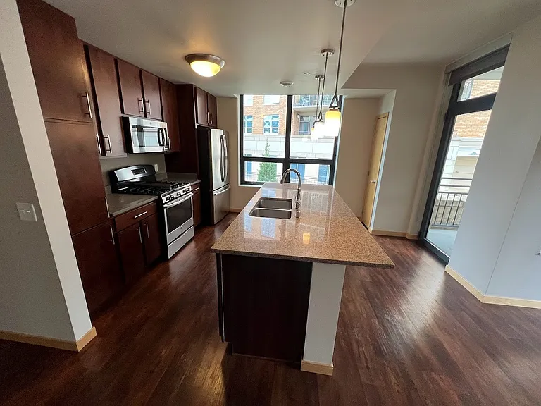 Venture Luxury High Rise — Photo 88