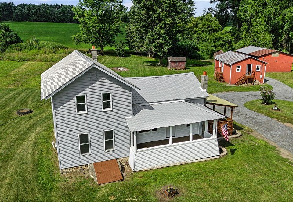 1st image of 360 Field St