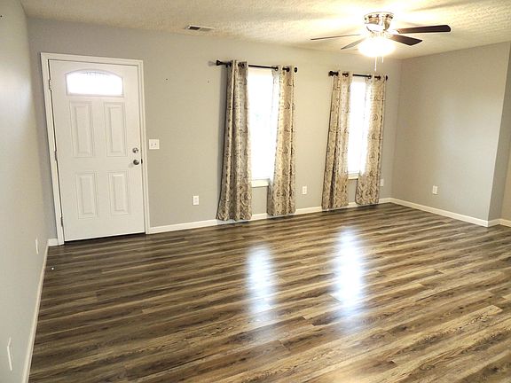 4th image of 209 Bellwood Ct