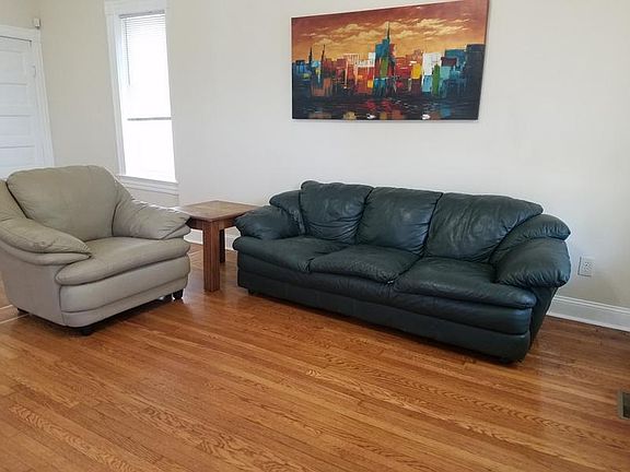 2nd image of 4926 Botanical Ave