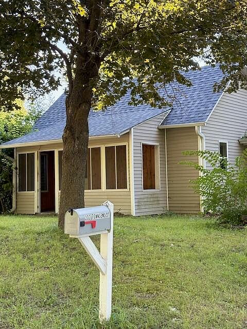 1st image of 202 Townsend St