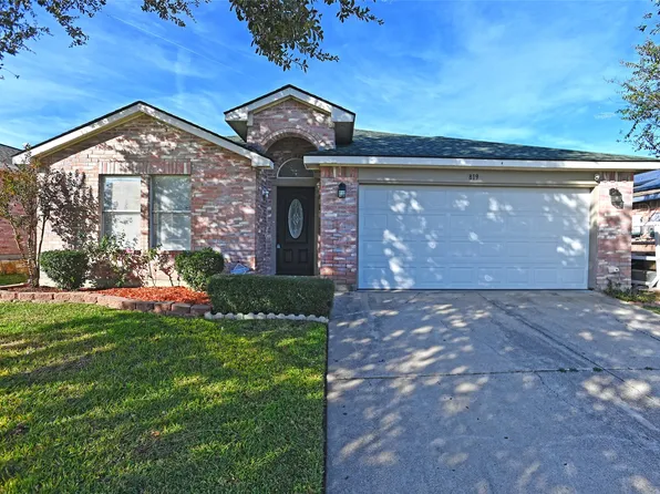 819 Langford Dr, Arlington, TX 76018